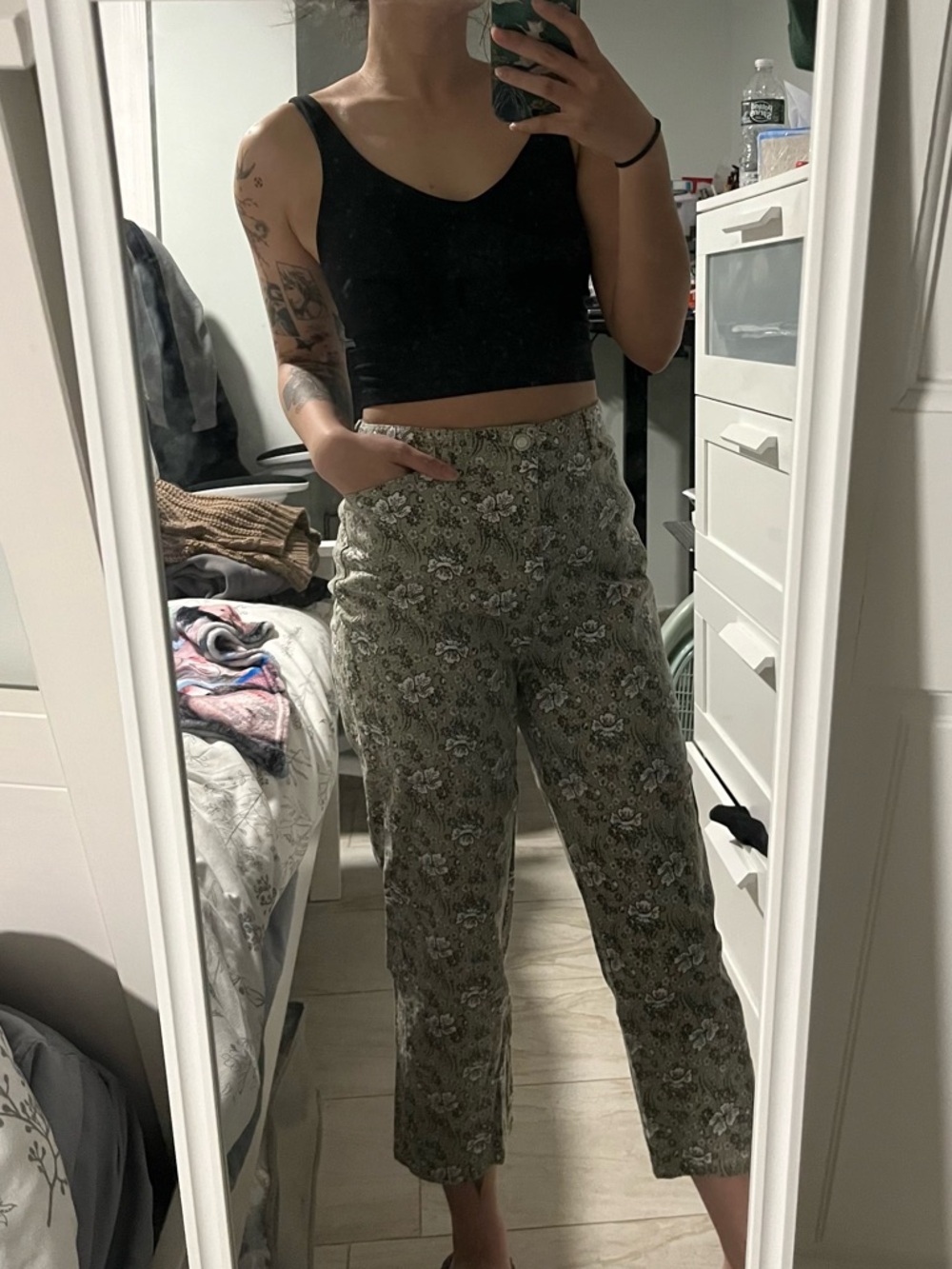 Floral cropped trousers